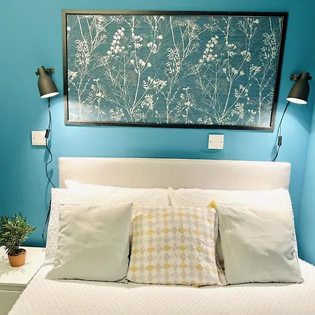 Dublin Central Apartment *